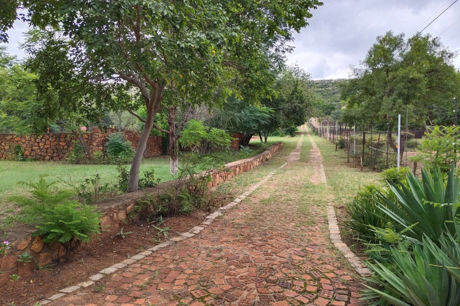 4 Bedroom Property for Sale in Hartbeespoort Rural North West